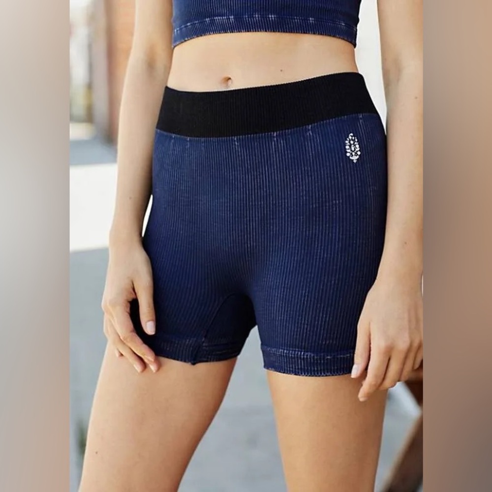 Free People Movement Happiness Runs Prajna Shorts Navy Blue Size XS/S